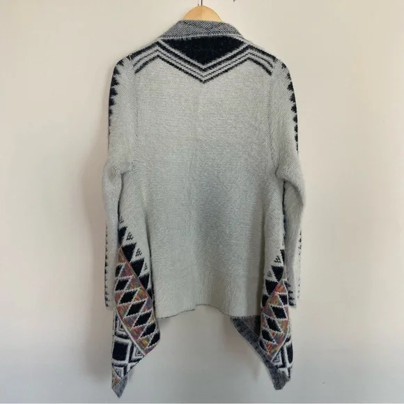NWT White Open Front Shawl Collar Aztec Southwest Boho Print Cardigan Sweater - Picture 7 of 7